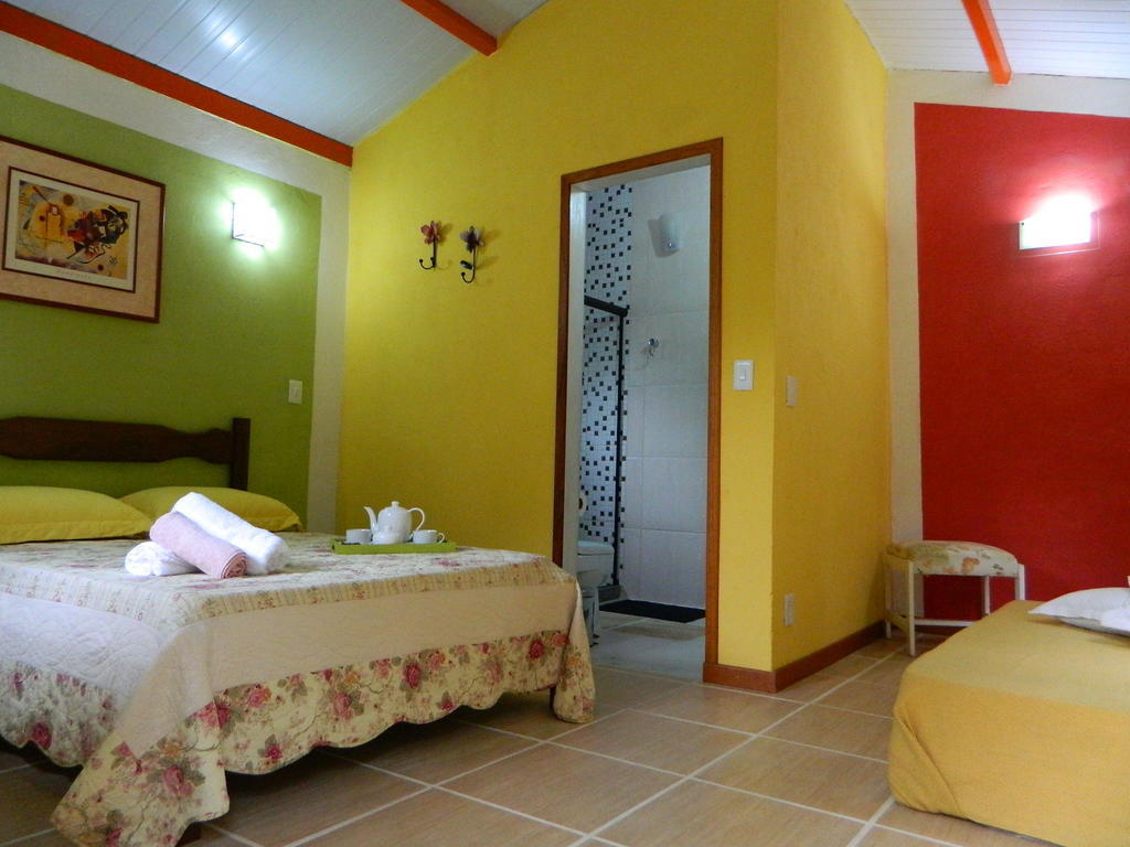 Bicho Do Mato Suites Guapimirim Habitación foto